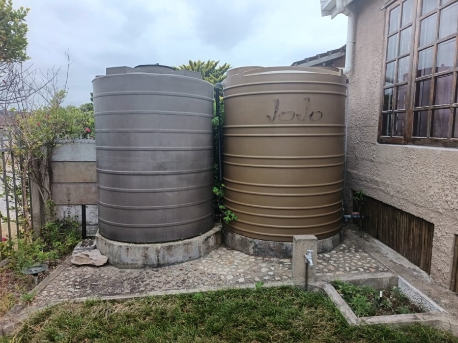 4 Bedroom Property for Sale in Kleinkrantz Western Cape